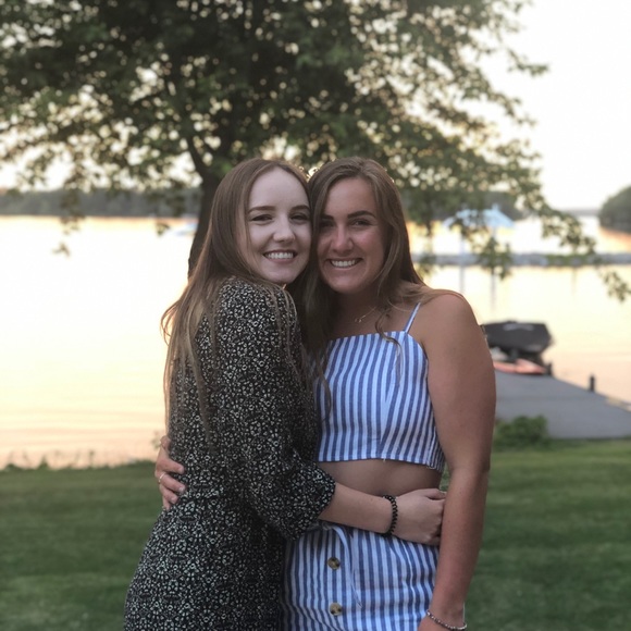 Meet your Posher, Erika - Picture 3 of 4